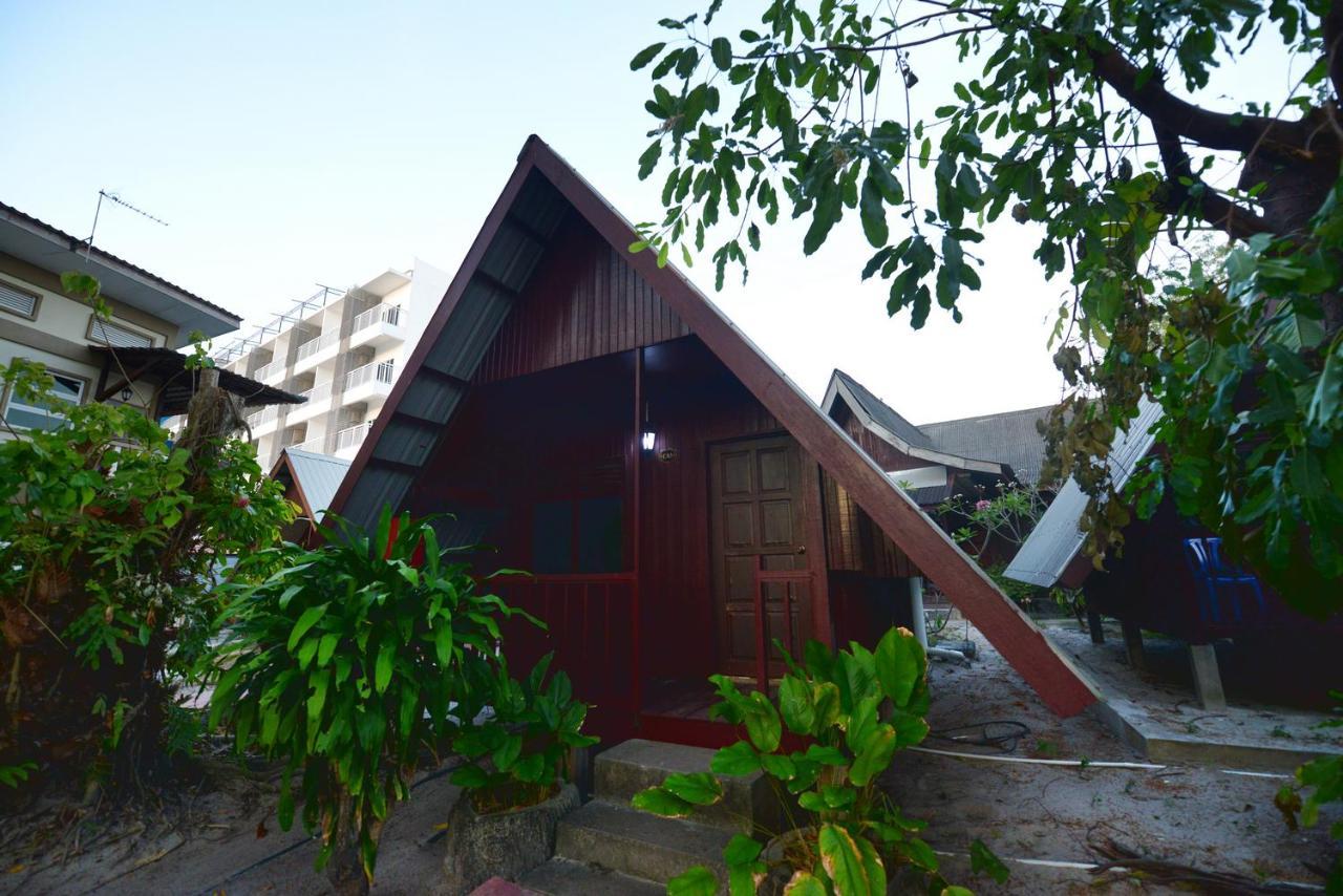 Delta Chenang Resort Pantai Cenang  Exterior photo