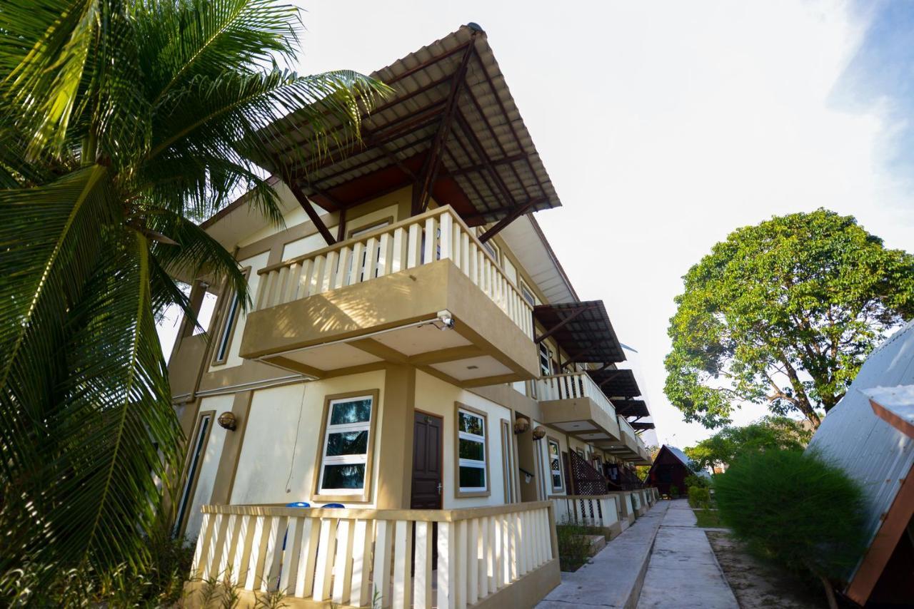 Delta Chenang Resort Pantai Cenang  Exterior photo