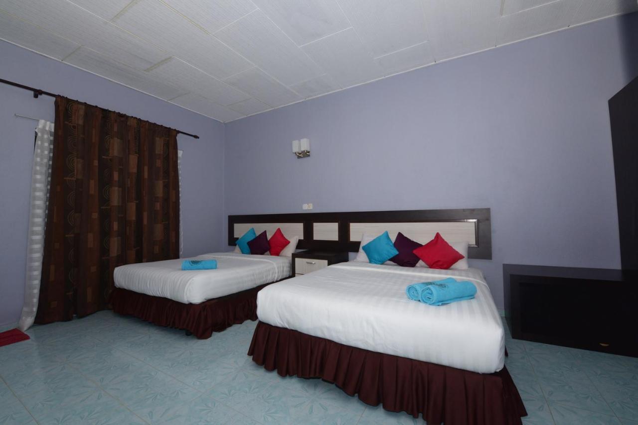 Delta Chenang Resort Pantai Cenang  Exterior photo